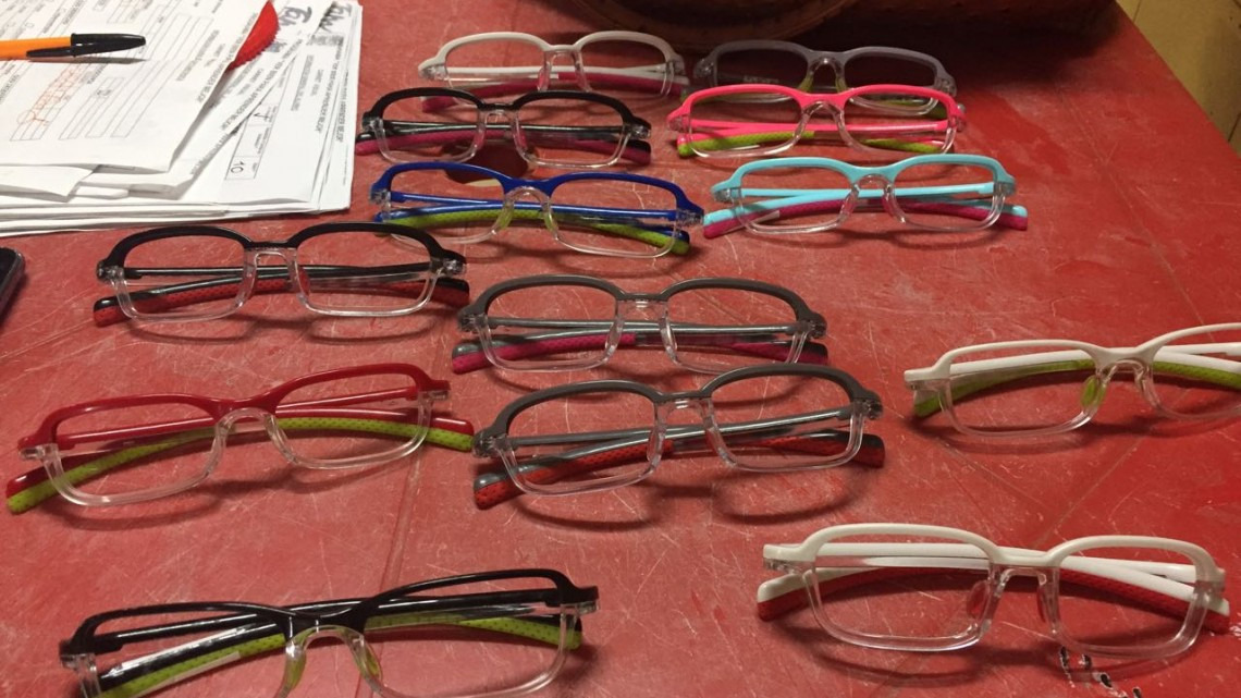 Detectan a más de 12 niños con problemas visuales