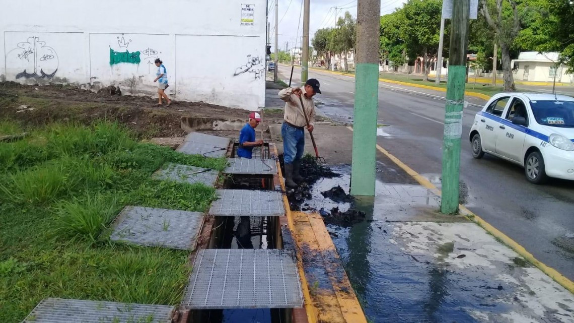Atiende Madero estancamientos por precipitación