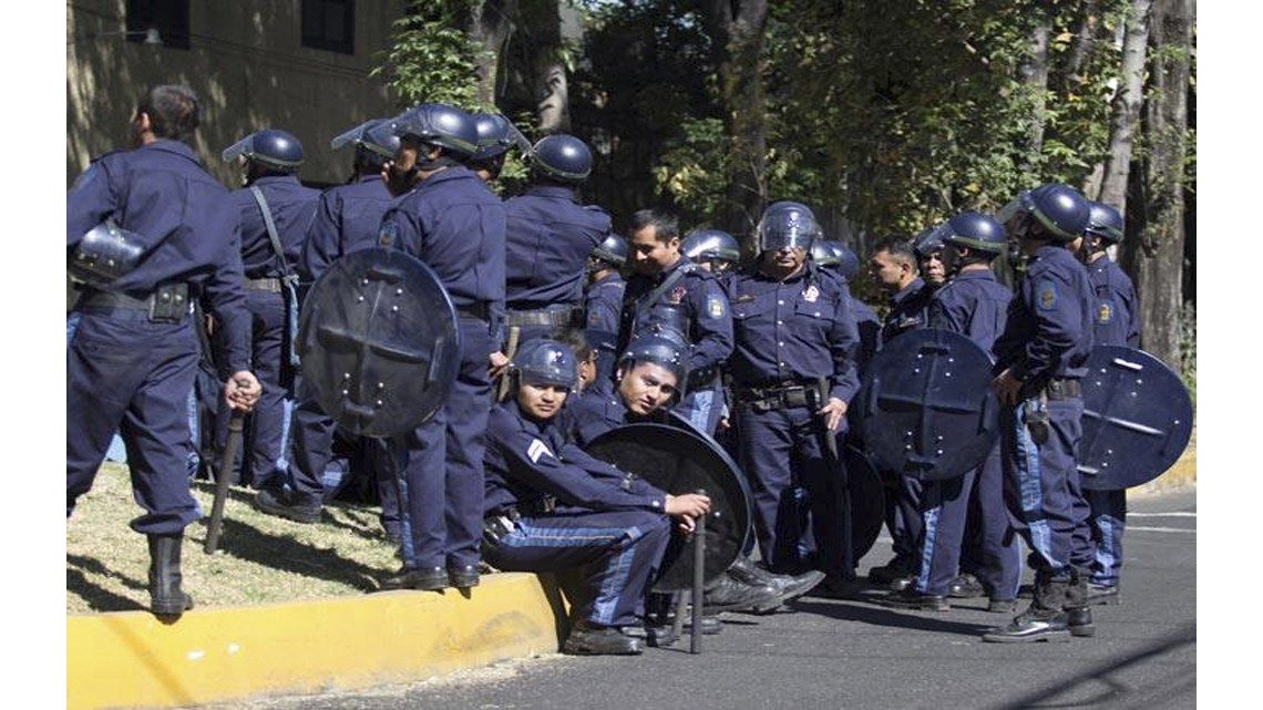 Alfonso Cuarón graba marcha en CDMX para “Roma”
