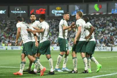Santos Laguna derrota 2-1 al América