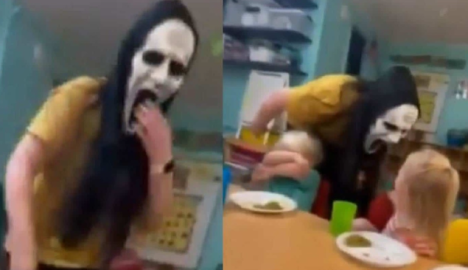 Trabajadora de guardería horroriza a niños con una máscara de Halloween