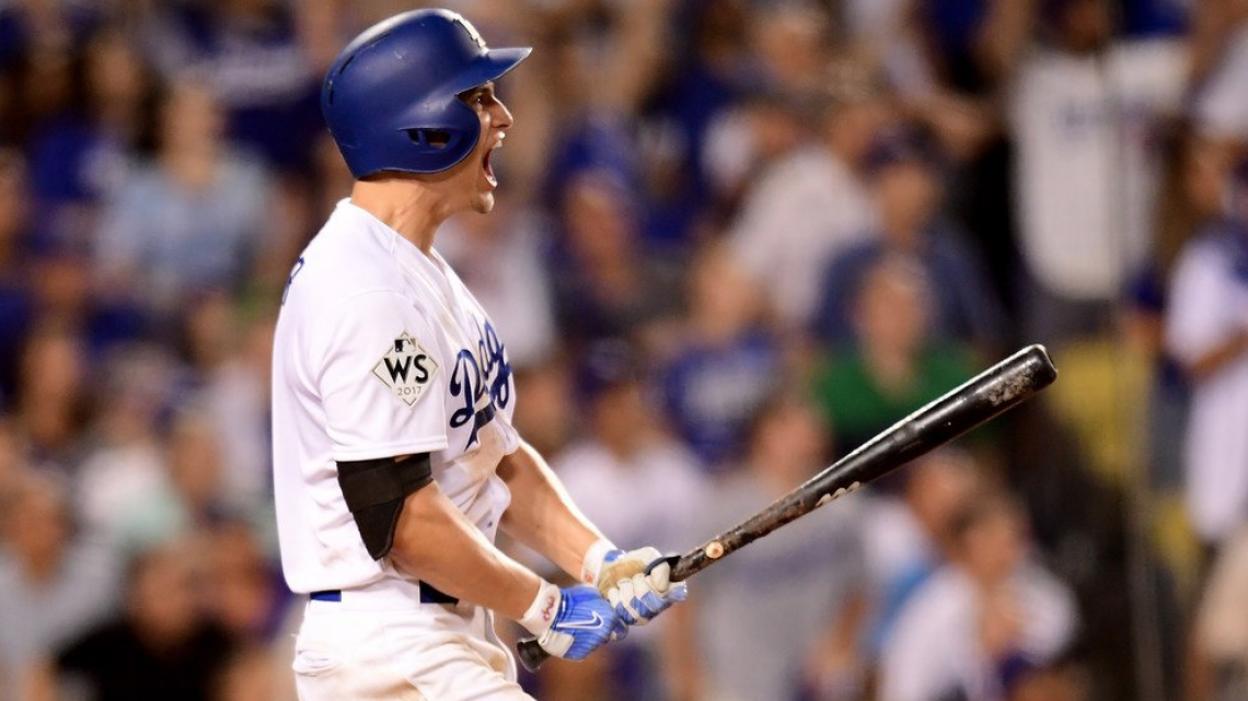 Astros vencen a Dodgers y empatan la Serie Mundial 