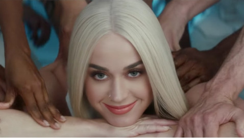 Katy Perry estrena video de Bon Appetit
