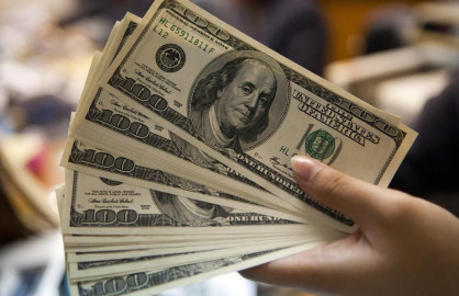 Dólar se vende en 19.73 pesos en el AICM
