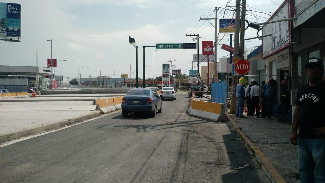 Abren carriles laterales del paso vehicular inferior San Pedro