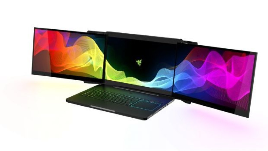 Presentan laptop de tres pantallas en feria de Las Vegas