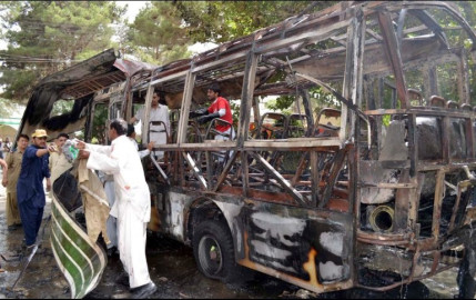 Accidente de autobús en Pakistán deja 25 personas muertas