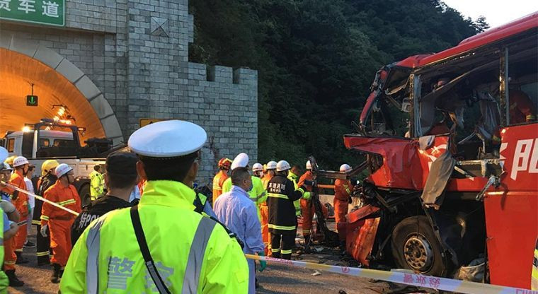 Accidente de autobús en China deja 36 muertos 