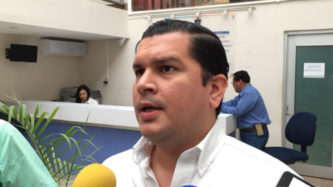 Urge Cabildo a empresa constructora entregar Casa de la Cultura