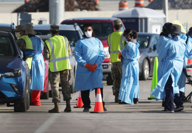 Estados Unidos reporta cerca de 78 mil casos de covid-19 en 24 horas 