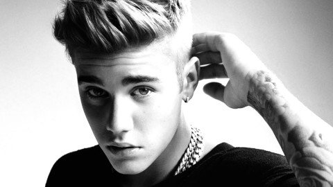 Mujer es arrestada por invadir residencia de Justin Bieber