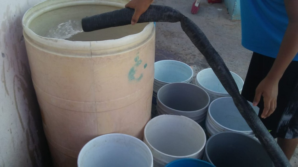 Continúa entrega de agua en San Valentín y Bugambilias