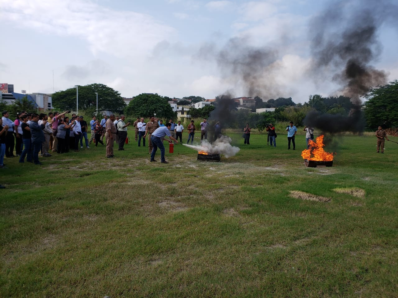 Realizan cursos de capacitación a personal de hoteles para manejo de extintores
