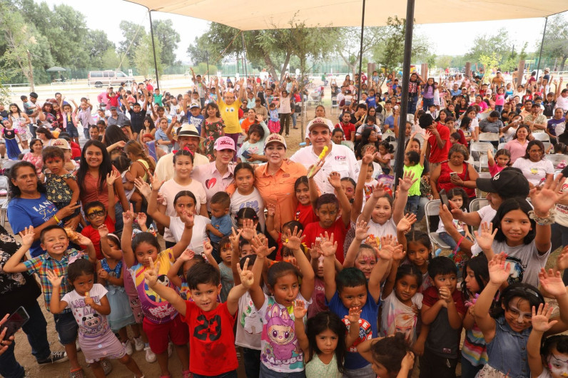  Celebran miles de familias Día del Niño con alegría y amor en el festival del sistema DIF y Gobierno Municipal 