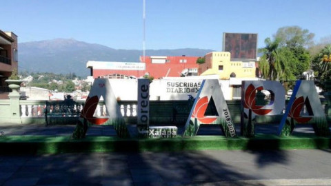 Ante falta de la “X”, personas deciden posar así