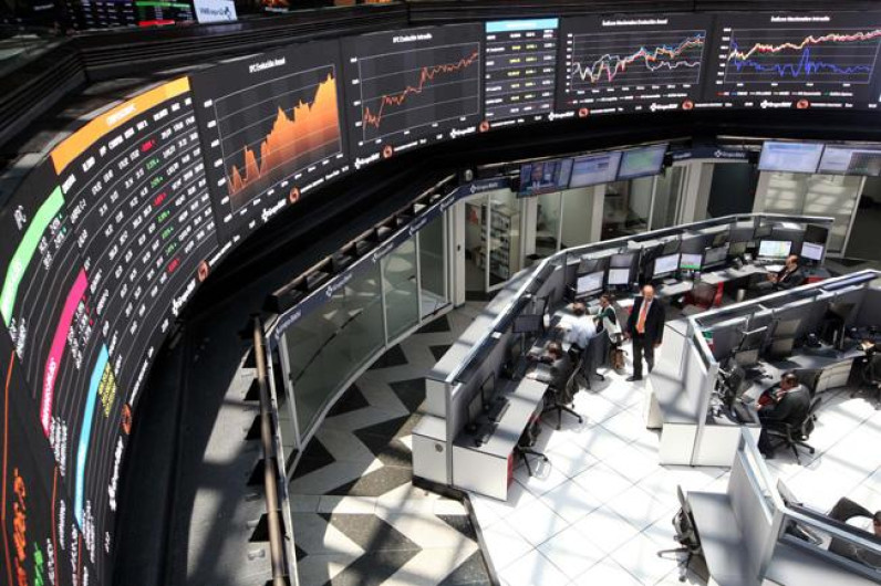 Bolsa mexicana supera los 50 mil puntos por vez primera