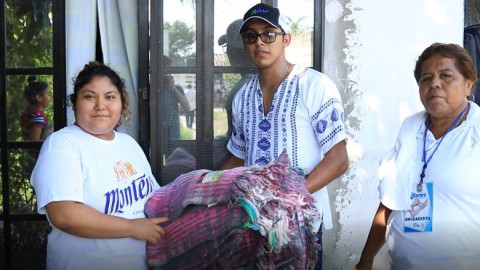 Ayuntamiento apoya a familia afectadas por inundaciones