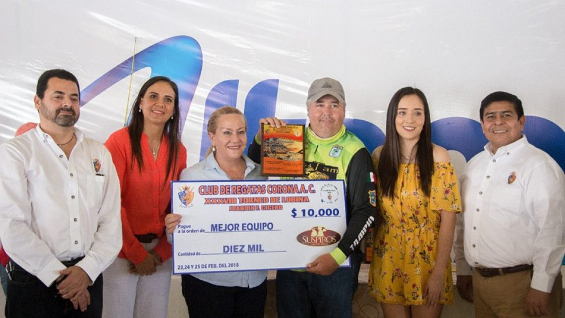Premian a ganadores del XXXVIII Torneo de Pesca
