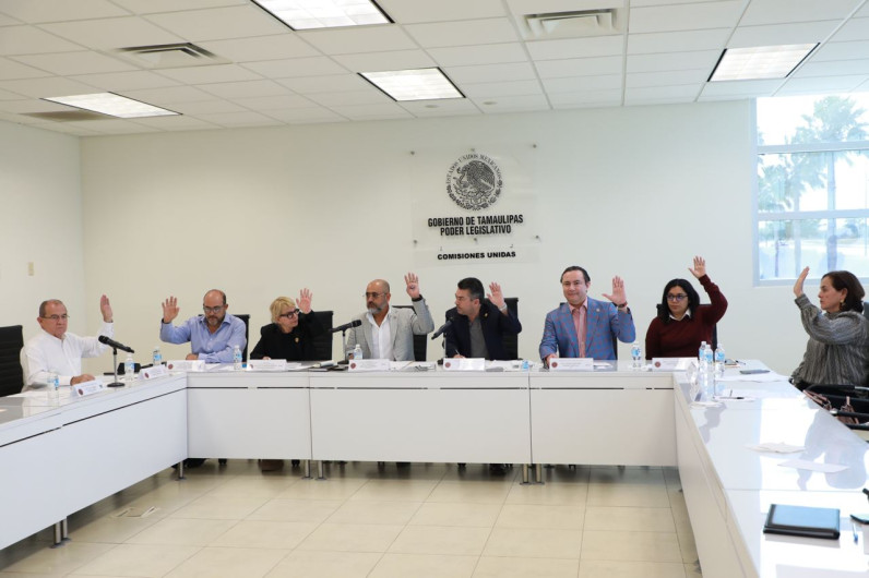 Aprueban Comisiones reformas en materia electoral