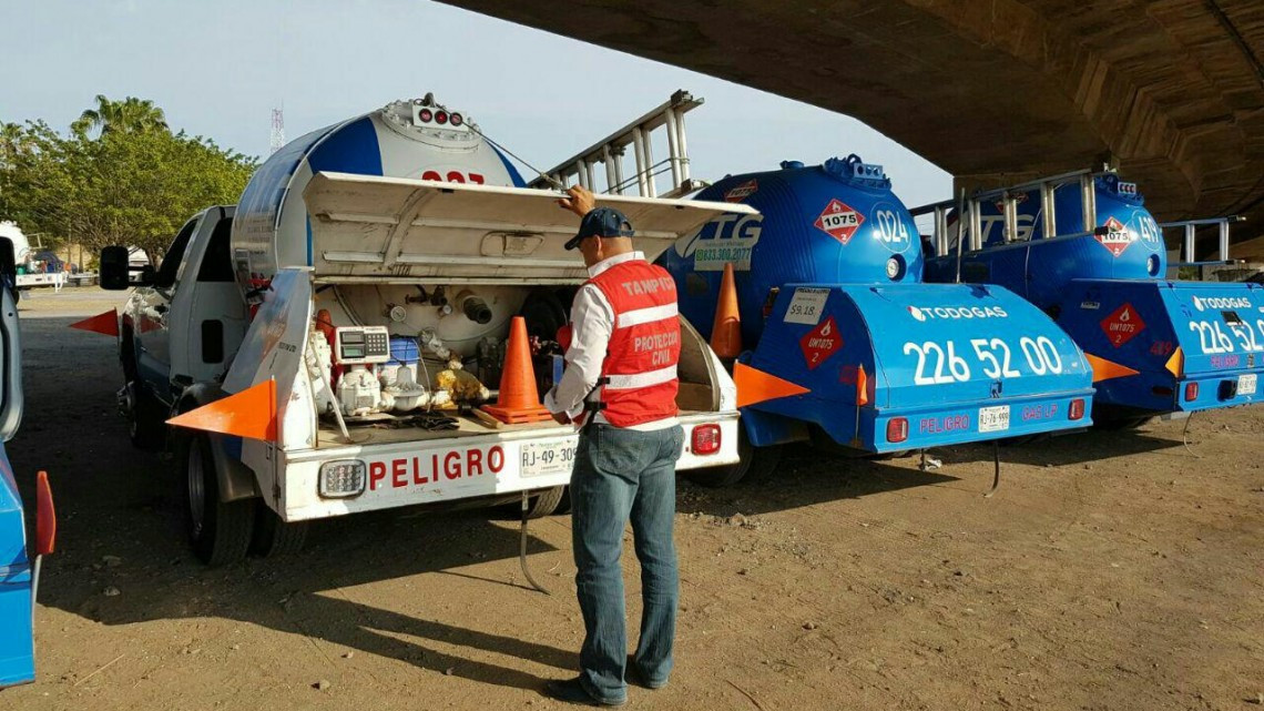 Supervisa Protección Civil de Tampico transporte de empresas gaseras