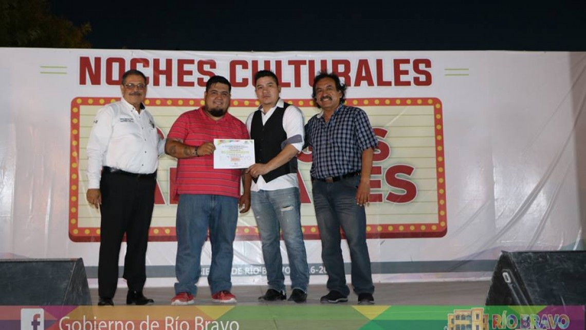 Éxito de presentaciones en Domingo Familiar