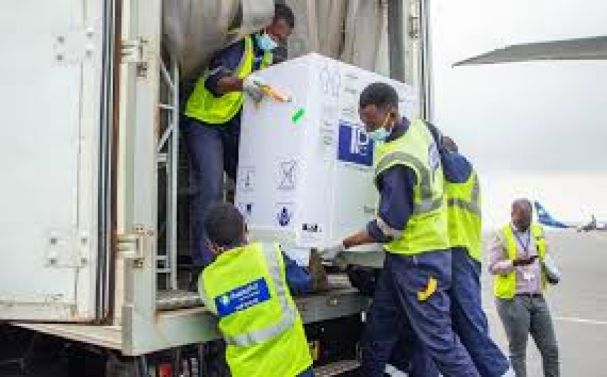 Ruanda es el primer país de áfrica en recibir vacunas anticovid de Pfizer-BioNTech