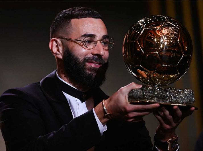 Gana su primer Balón de Oro Karim Benzema 