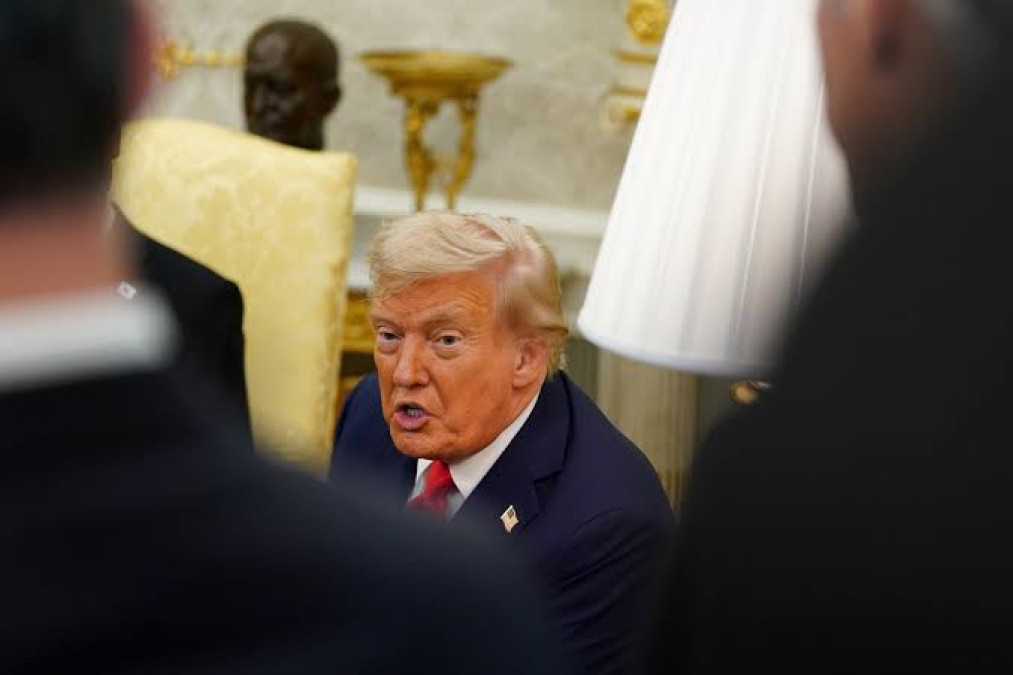 Corte de apelaciones falla contra aranceles de Trump, pero los mantiene vigentes