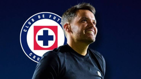 Nicolás Larcamón estaría cerca de convertirse en el nuevo técnico de Cruz Azul