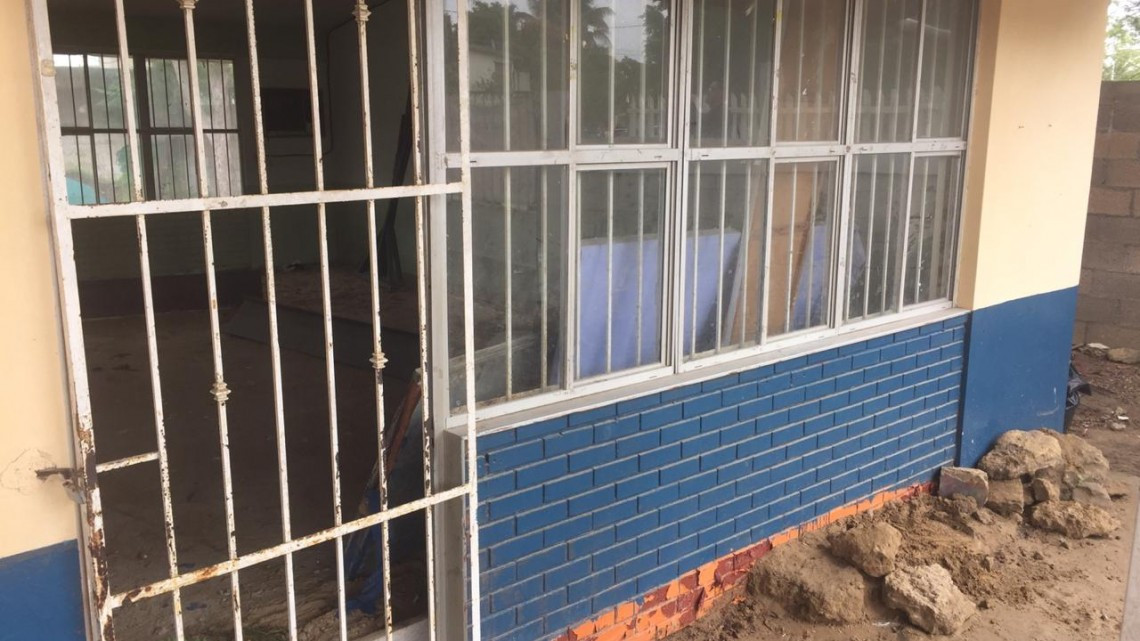 Exigen al ITIFE presionar a constructora a concluir obras en jardín de niños 