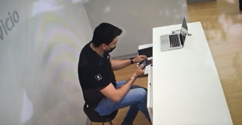 Llevó su teléfono a reparar y le robaron 5 mil pesos de su banca movil