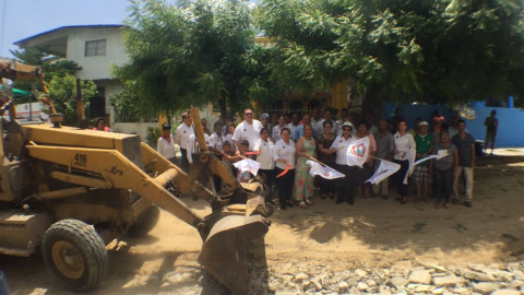 Propone alcaldesa a ciudadanos invertir para pavimentación 