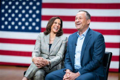 Esposo de Kamala Harris, vicepresidenta de EU, da positivo a Covid-19