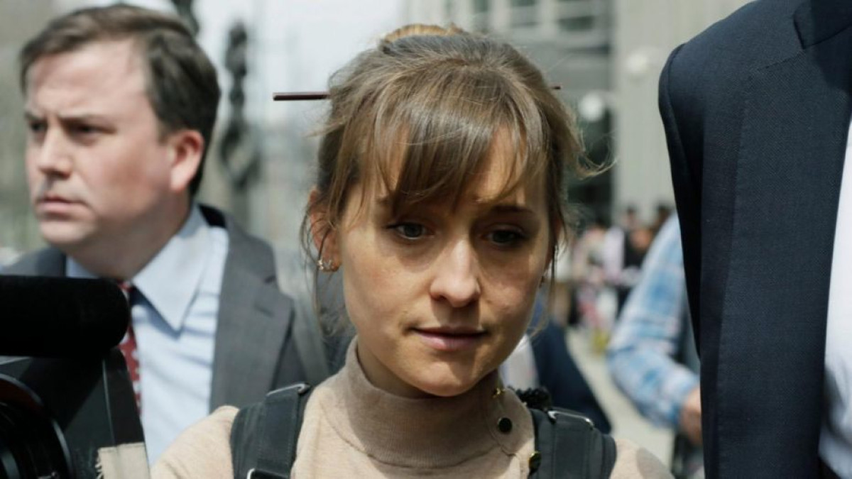 Allison Mack se declara culpable por crimen organizado