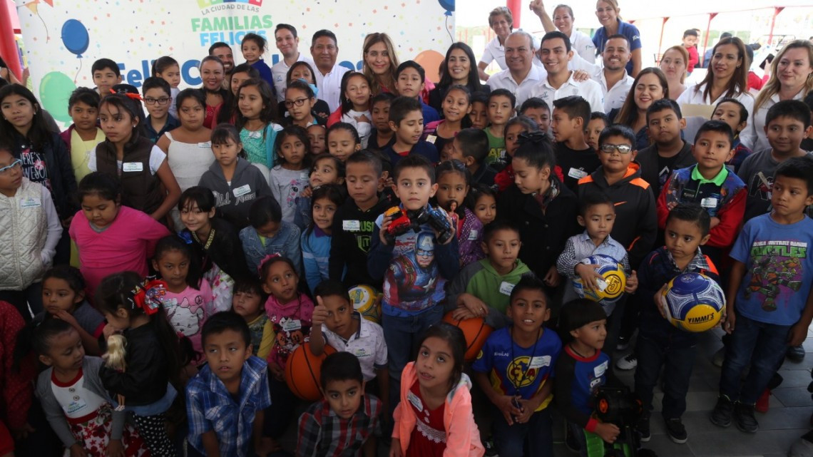 Festejan 102 niños su 'Cumpleaños del Mes'