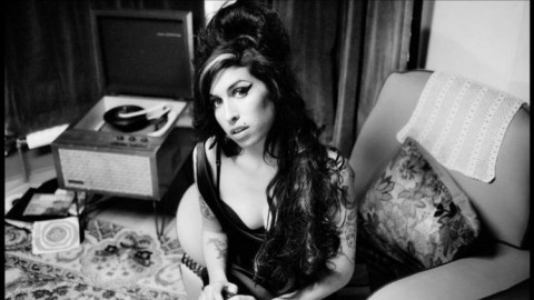 El tráiler del nuevo documental sobre Amy Winehouse