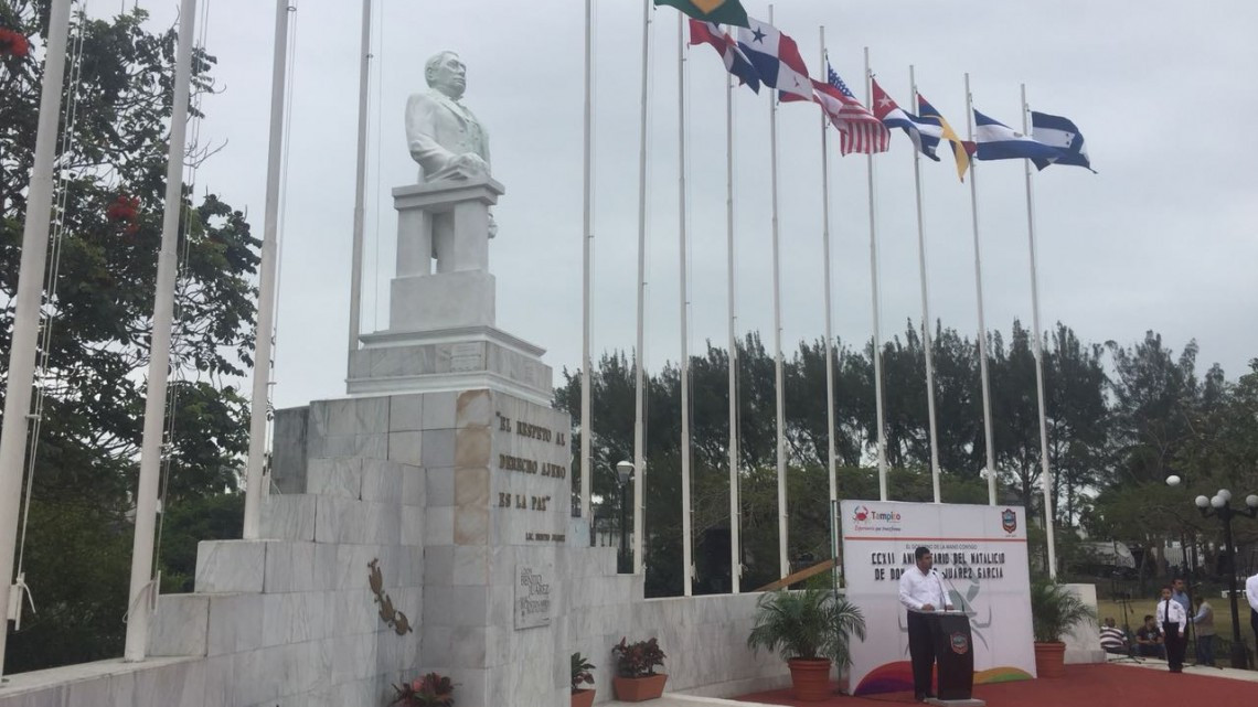 Conmemoran el 212 aniversario del natalicio de Benito Juárez
