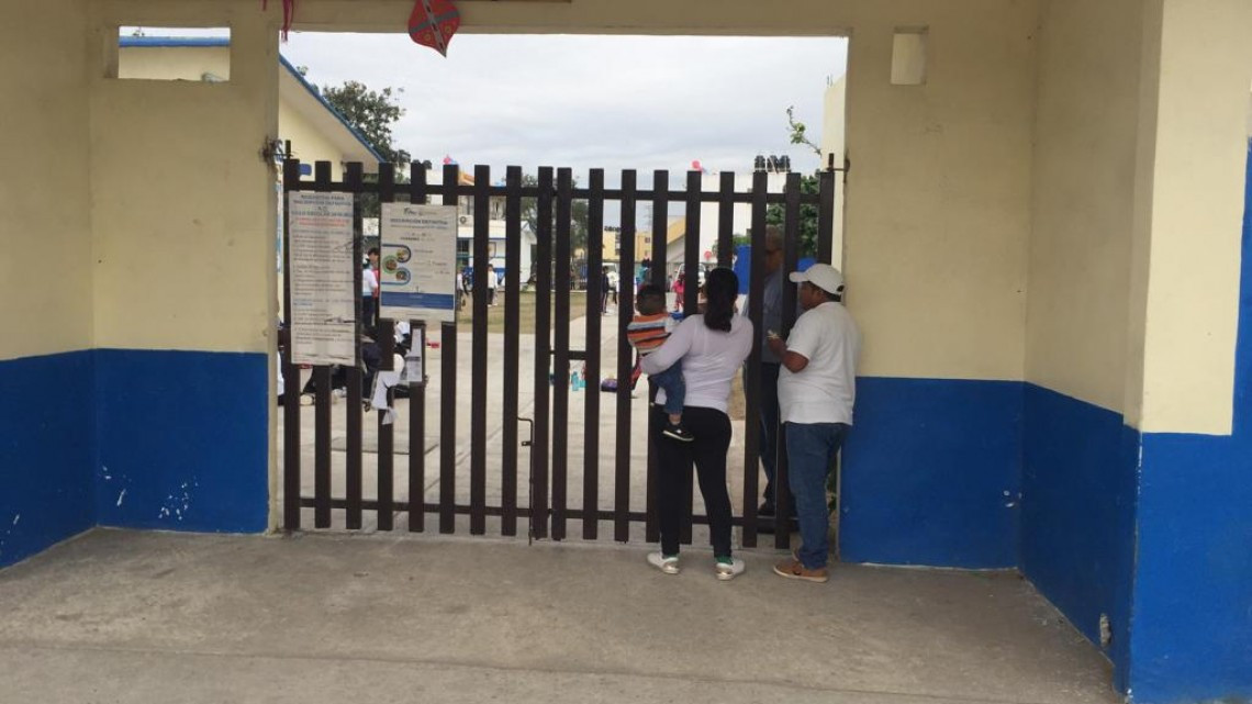 Hacen fila desde el domingo, para lograr un lugar de estudio en primarias de Altamira.