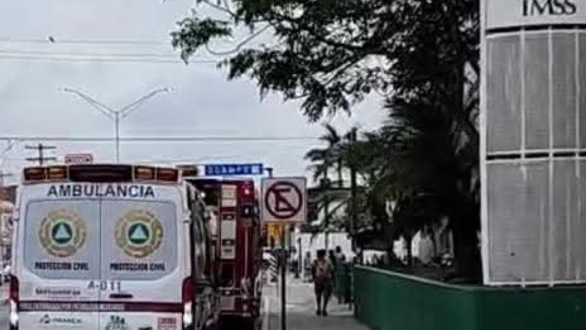 Corto circuito en el IMSS causa alarma y movilización de emergencias