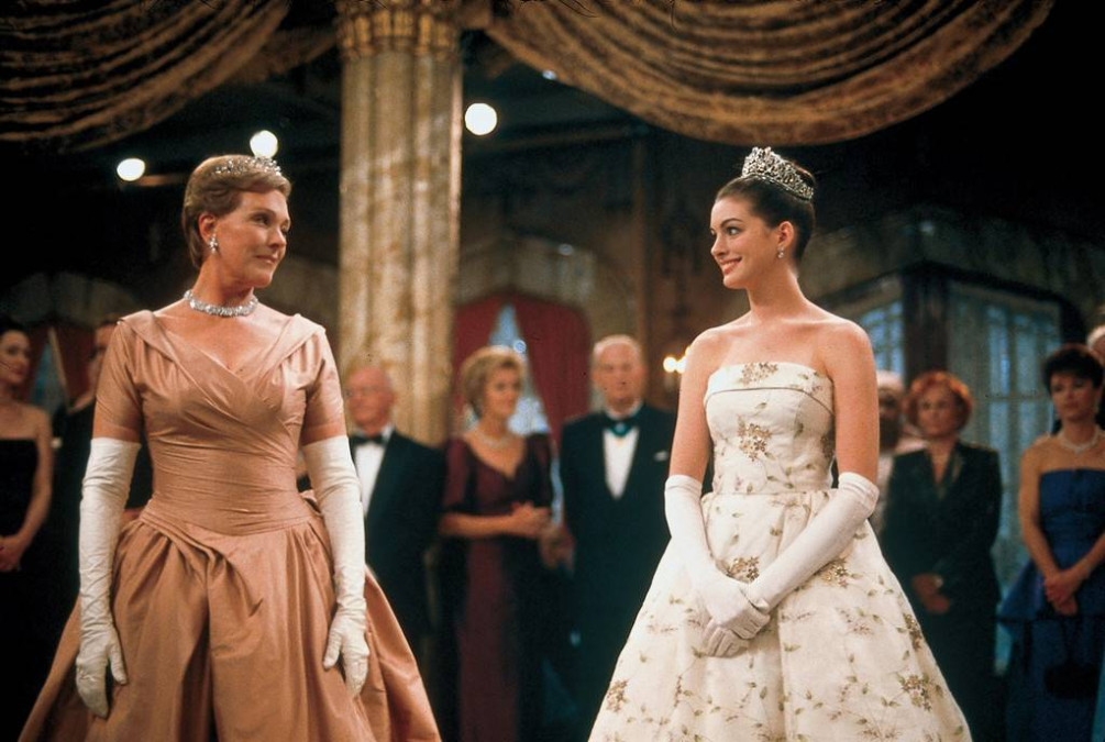 Anne Hathaway le rinde tributo a Julie Andrews en su cumpleaños