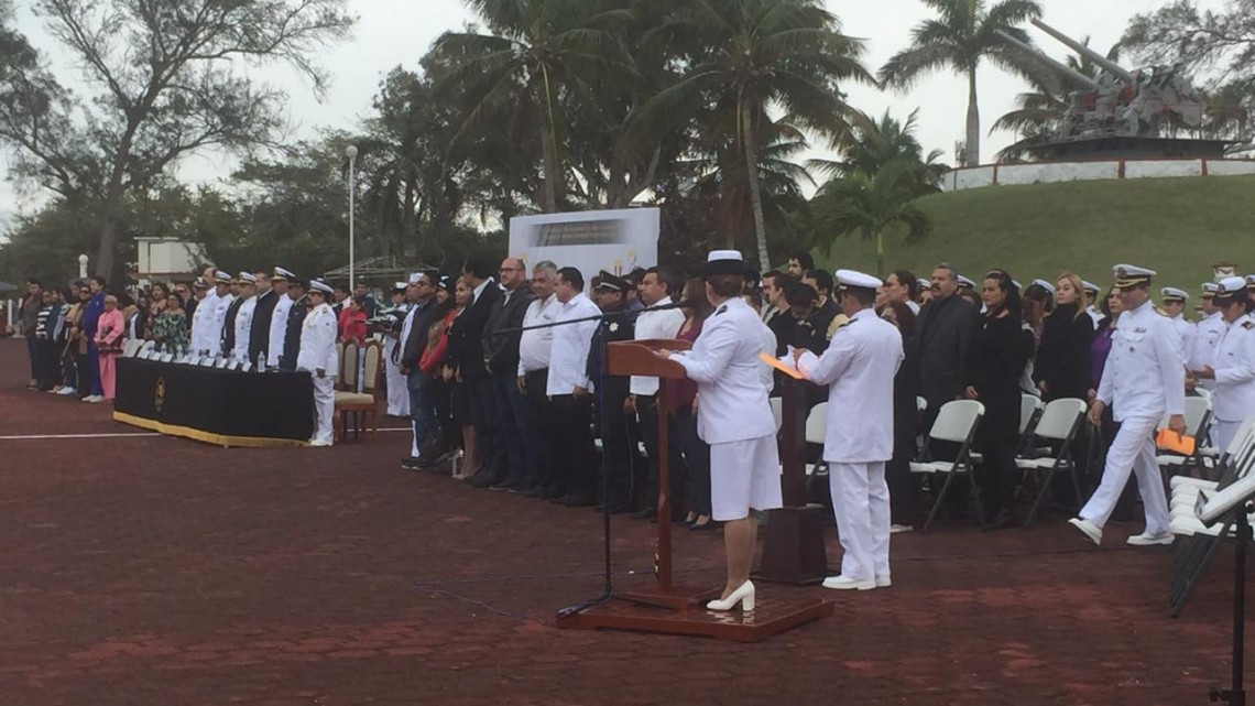 Realizan ceremonia de ascensos e imposición de condecoraciones al personal naval