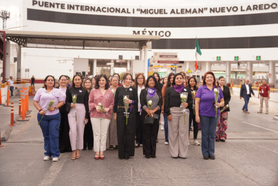 Mujeres de Nuevo Laredo y Laredo, Texas marchan unidas en el marco del 8 de marzo