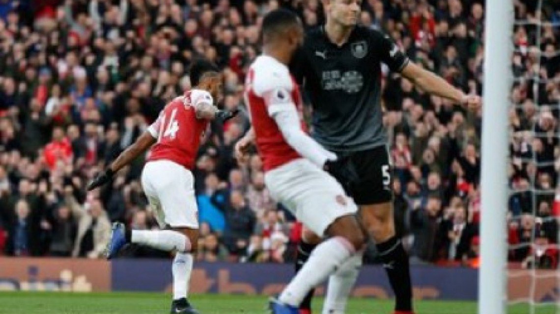 El Arsenal vence 3-1 al Burnley en Premier League