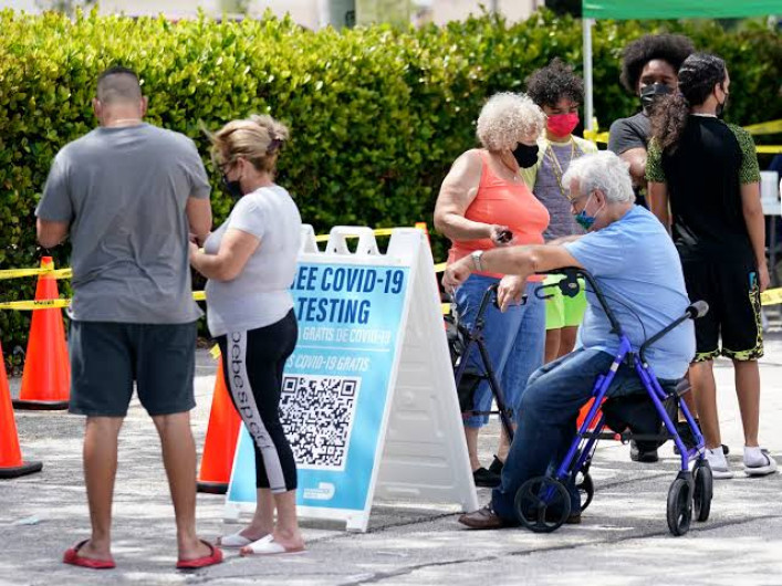 Florida registró récord diario de hospitalizaciones y casos de coronavirus