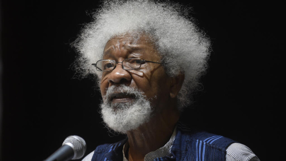 EU revoca la visa de Wole Soyinka, ganador del Nobel de Literatura