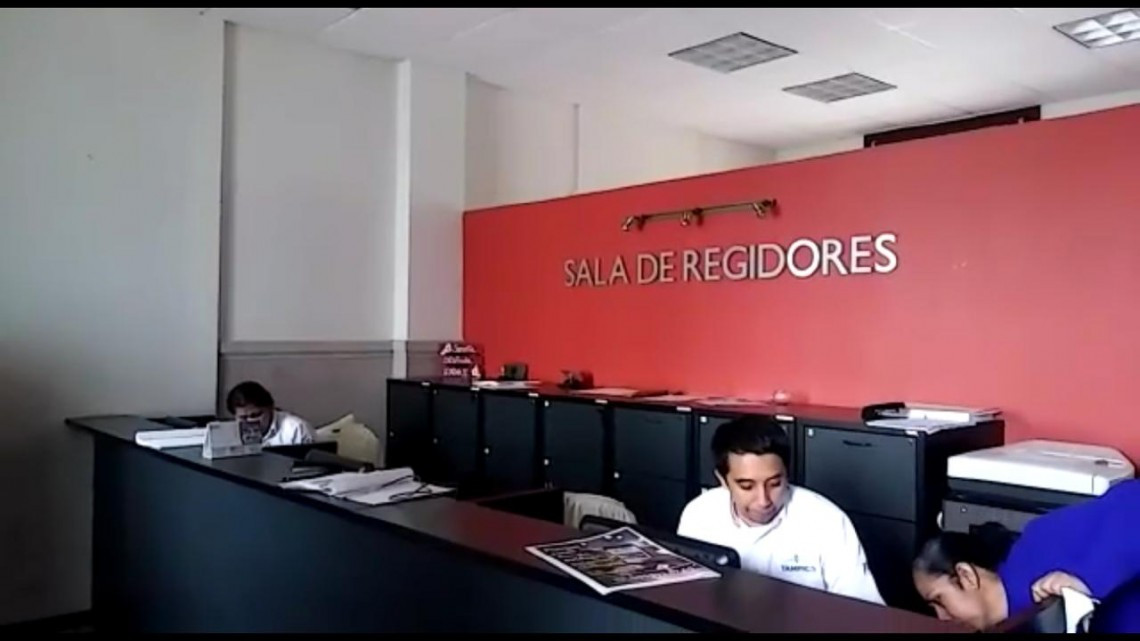 CFE deja sin luz parte de palacio de Tampico por adeudo