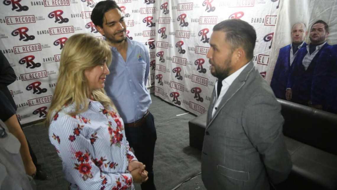 Disfrutan más de 13 mil personas con la Alcaldesa la actuación de la Banda El Recodo