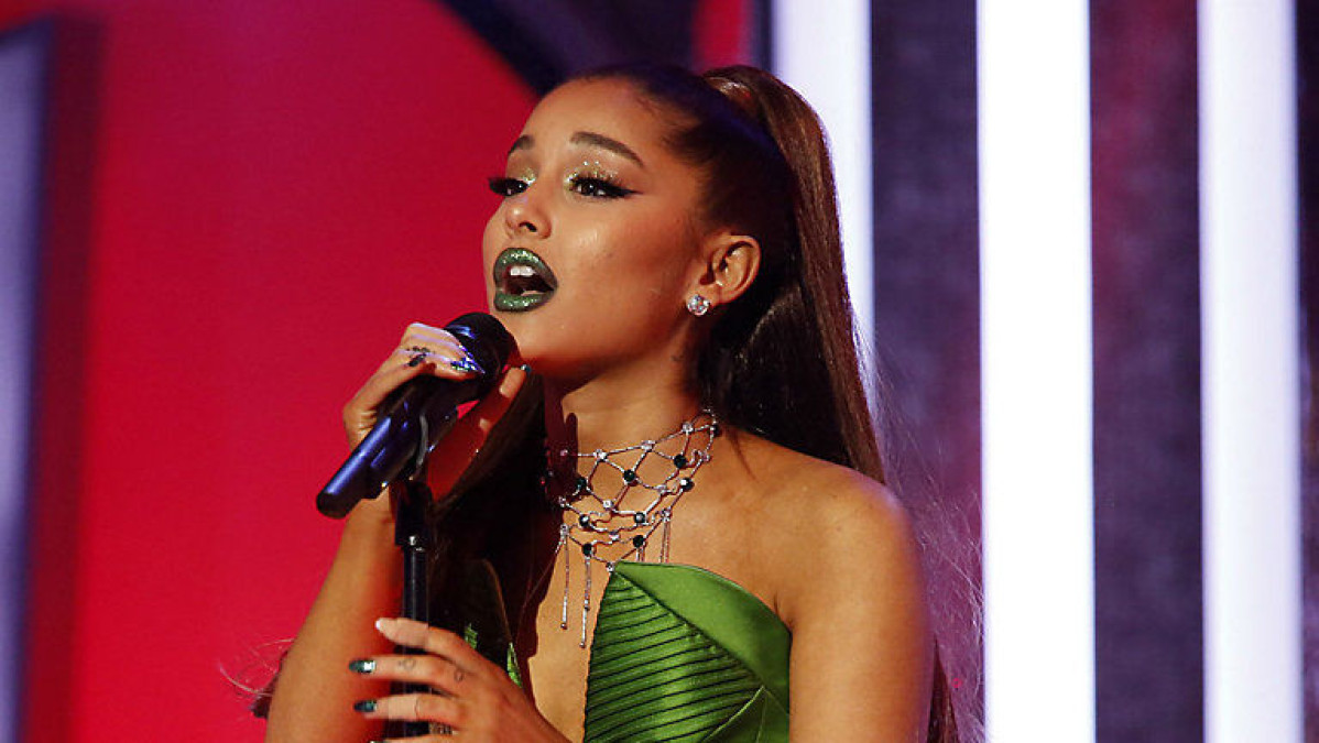 Ariana Grande regresa a los escenarios