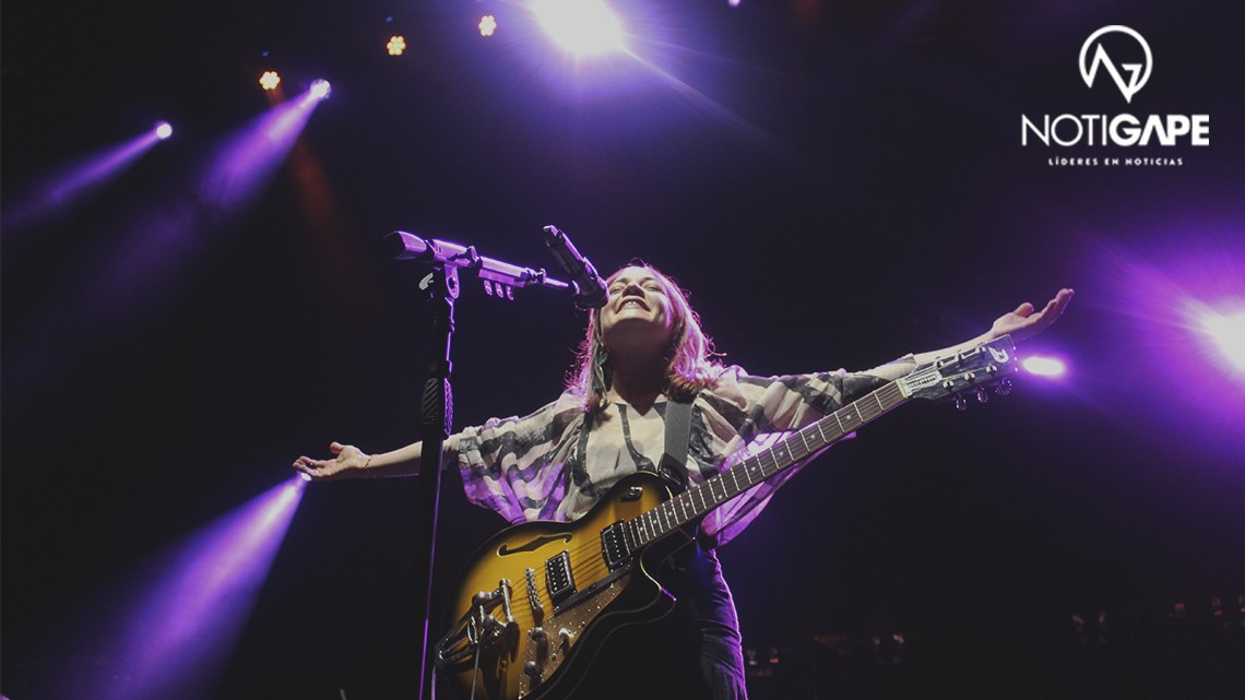 Natalia Lafourcade deleita Hidalgo con su música