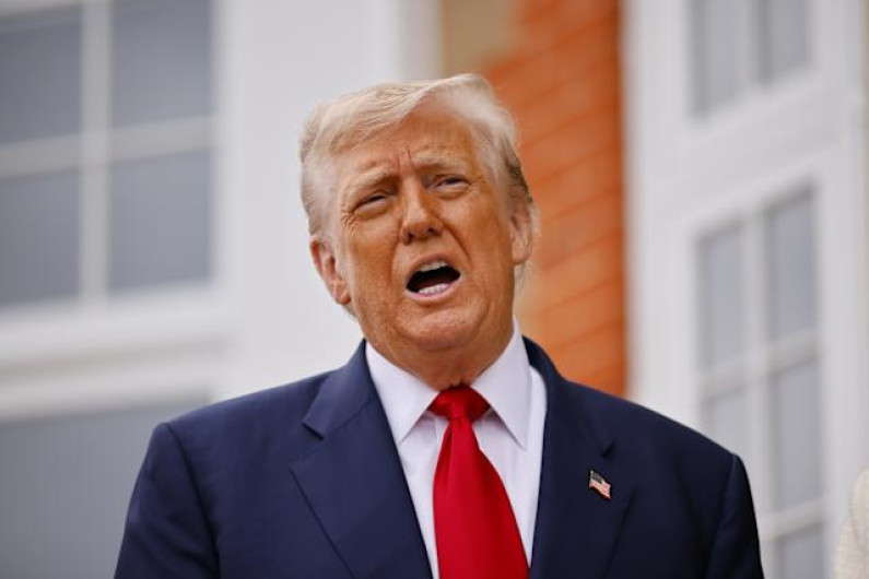 Trump da 60 días a farmacéuticas para bajar precios